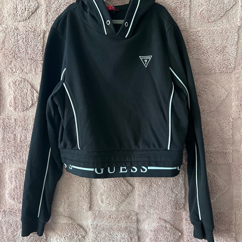GUESS Cropped Hoodie